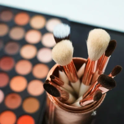Maquillaje mineral orgánico y natural en Canarias – bases, coloretes, sombras y labiales certificados